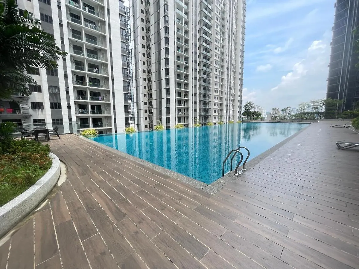 Local Living, Global Comfort 4 Pax Bangsar South Kuala Lumpur